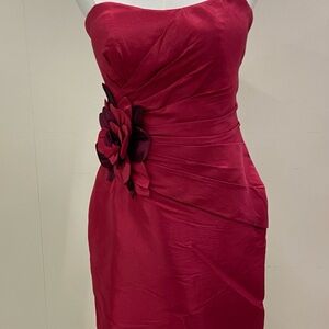 NWT Social Occasions short strapless dress. Size 6 strawberry in color. 🍓